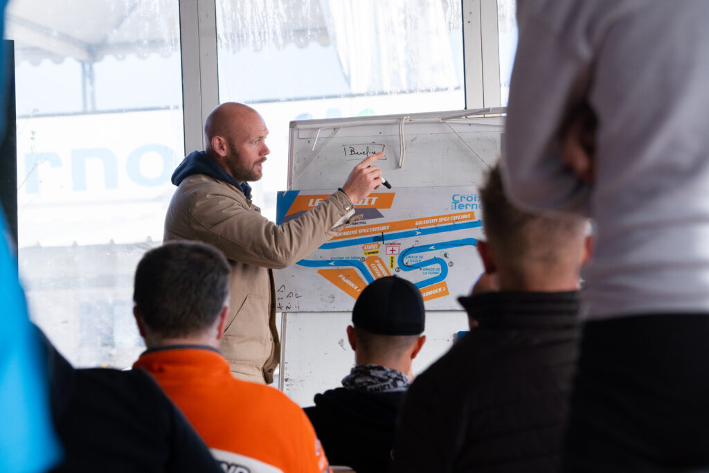 Club moto loisir, briefing, Rodrigue, explications